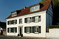 Haus Am Alten Rhein 12 in Duesseldorf-Urdenbach, von Sueden.jpg
