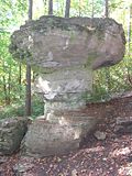Naturdenkmal „Igensdorfer Teufelstisch“ an der Südflanke vom Eberhardsberg