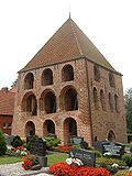 Glockenturm der Kirche von Midlum