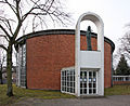 Kirche St. Theresia mit Pfarrhaus, Kindergarten u. Jugendheim