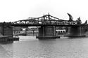 Drehbrücke Rheinhafen Krefeld-Linn.jpg