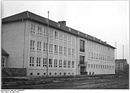 Bundesarchiv Bild 183-13940-0001, Guben, Wilhelm-Pieck-Schule.jpg