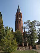Dorfkirche Bochow (Niedergörsdorf)-Westseite mit Turm.jpg