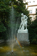Fischerbrunnen mit „Stralauer Fischer“