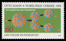 DBP 1979 1020 Otto Hahn Kernspaltung.jpg