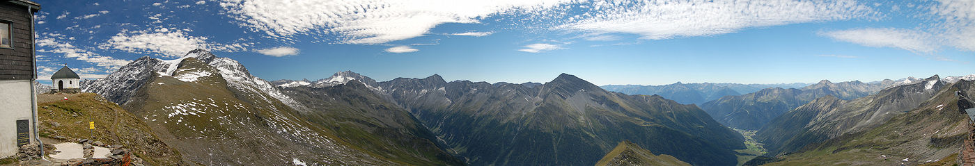 180° Panorama von Ost nach West mit Ankogel, Hochalmspitze, Säuleck, Maresenspitze und Mallnitz im Tal