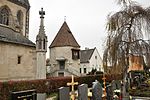 Friedhof christlich mit Karner, Lichtsäule und Severinhaus