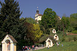 Kalvarienberg mit Kirche Gekreuzigter Heiland und Figur. hl. Veronika sowie Kapellen