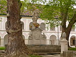 Josefsbrunnen im Stiftshof