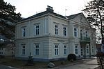 Gemeindeamt/ ehemalige Villa Regenhart mit Umfriedung