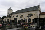Kath. Pfarrkirche Allerheiligste Dreifaltigkeit und Friedhof