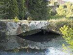 Alte Steinbrücke über den Arapsu-Bach im Stadtteil Arapsuyu in Antalya (Türkei)