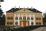 Anlage Schloss Frohsdorf mit Wirtschaftsgebäuden