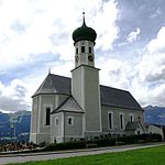 Kath. Pfarrkirche hl. Bartholomäus und Friedhof