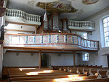 Bergatreute Pfarrkirche Orgelempore.jpg