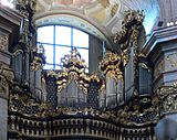Wien Peterskirche Orgel.jpg