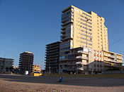 Blick vom Strand auf die erste Häuserreihe