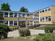 Grundschule in Bergholz-Rehbrücke .jpg