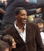 Pippen and wife.jpg