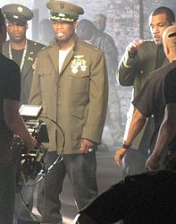 Von links nach rechts:Tony Yayo, 50 Cent und Lloyd Banks beim Videodreh zu "Rider Pt. 2"  in 2008.