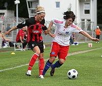 Catharina Schimpf (rechts) hier im Zweikampf mit Kerstin Boschert (links)