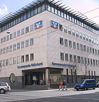 Der Sitz der Hannoverschen Volksbank in der Kurt-Schumacher-Straße