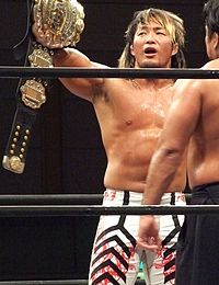 Hiroshi Tanahashi mit dem Titelgürtel
