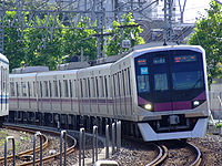 Serie 08-Zug auf der Hanzōmon-Linie