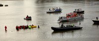 Rettungsversuche in der Themse