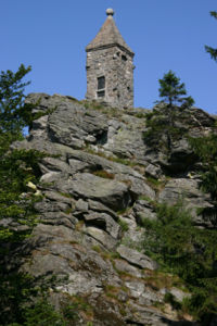 Das Waldschmidt-Denkmal auf dem Gipfel
