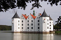 Wasserschloss Gluecksburg.jpg
