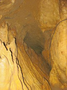 Blick in die Niedaltdorfer Tropfsteinhöhle