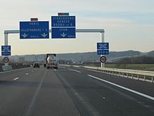 Die A432 in nördlicher Richtung vor dem Autobahnkreuz A42/A432