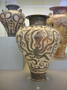 Ancient Greek pottery in the National Archaeological Museum in Athens 13.JPG