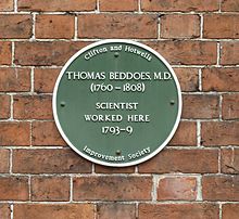 Plaque: Thomas Beddoes MD (1760–1808). Scientist. Worked here 1793–1799. Clifton and Hotwells Improvement Society