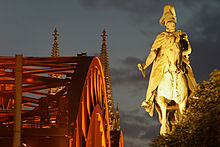 Friedrich Wilhelm IV. von Preußen - Statue an der Hohenzollernbrücke Köln 2.jpg