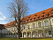 Kloster Benediktbeuern Innenhof 7.jpg
