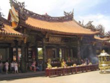 Longshan Temple Mengjia.jpg