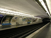 Metro 6 Picpus quais.JPG