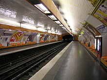 Metro 9 Saint-Philippe du Roule.JPG