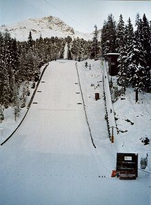 Olympiaschanze St. Moritz frontal.jpg