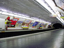 Pont Marie métro 03.jpg
