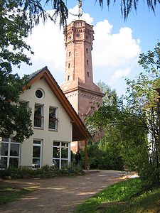 Friedrich-August-Turm mit neuerrichtetem Bergrestaurant
