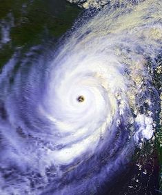 VIS - Satellitenbild vom 29. April 1991, 06:23 UTC. Der Zyklon war wahrscheinlich zu diesem Zeitpunkt ein Wirbelsturm der Kategorie 4 und verstärkte sich noch.