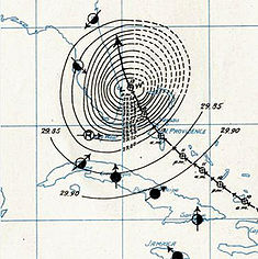 Luftdruckverteilung des Hurrikans San Ciriaco an der Oberfläche am 13. August 1899.