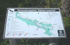 Öffentliche Übersichtskarte im Naturschutzgebiet