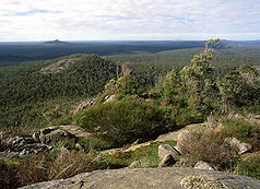 Blick vom Granite Peak auf den Mount Roe