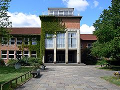 Haupteingang der Kieler Gelehrtenschule