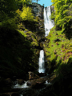 Der Wasserfall Pistyll Rhaeadr - Anfangspunkt des River Rhaeadr