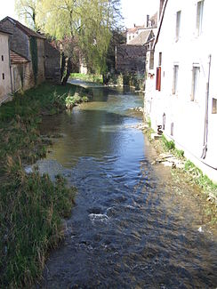 Der Fluss in Vitteaux